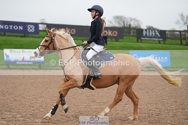 251116-094916-01423 - Cls 18 Clear Round 50cm