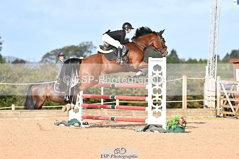 251005-102202-02738 - Cls 15 Foxhunter and 1.20m