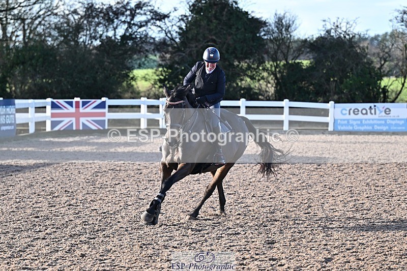 251203-125330-00563 - Cls 4 Newcomers and 1.10m Open