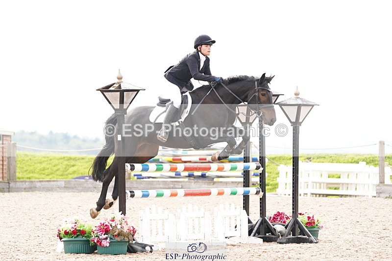 241004A-151112-00904 - Fri 04 Snr Fox & 1.20m Open