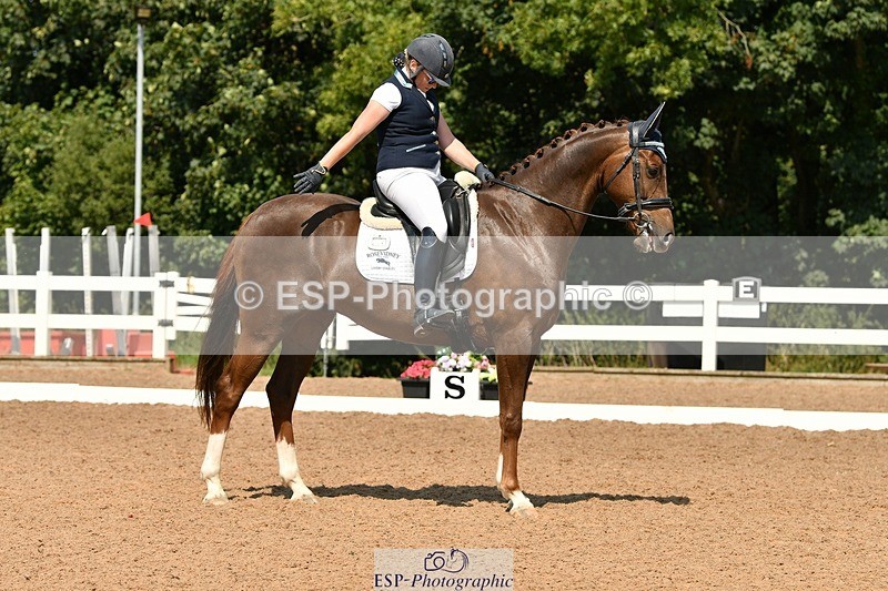 250817-130517-09836 - 214-Verity.PerryVogue