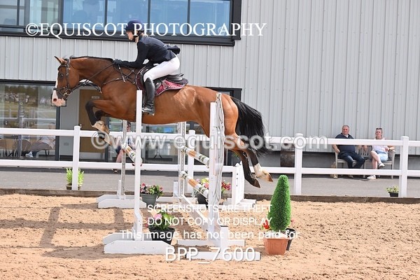 BPP_7600 - CLASS 15 FRI Senior 1.05m Open