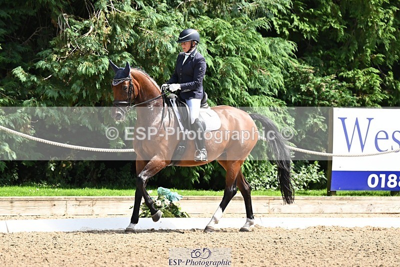 240811-143650-06394 - 231-Louise.Hutchinson-Donnarella