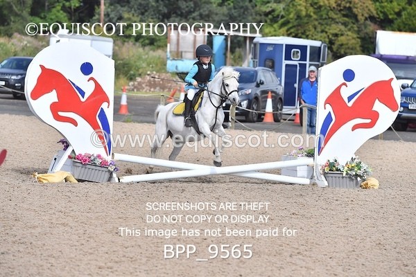 BPP_9565 - CLASS 1 SAT Derby Show Jumping 20CM,