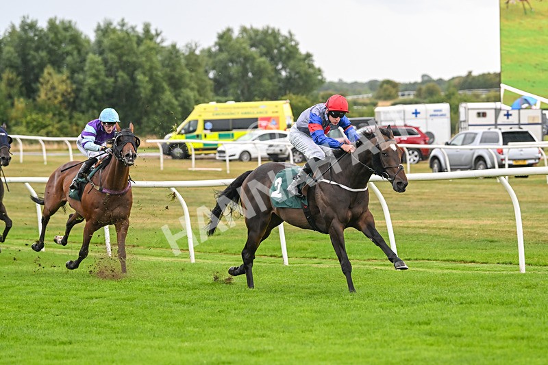 270825-Race 3-Quercus-5034 - Race 3