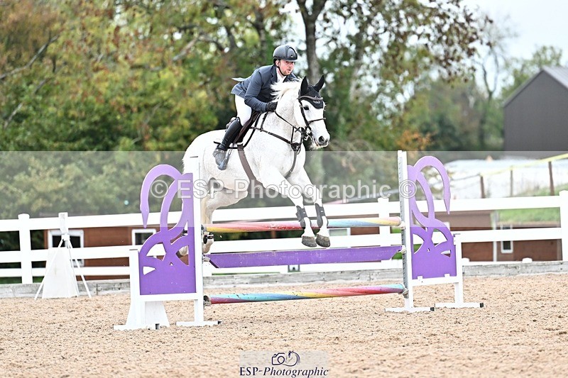 251015-133403-00602 - Cls 4 Newcomers and 1.10m Open