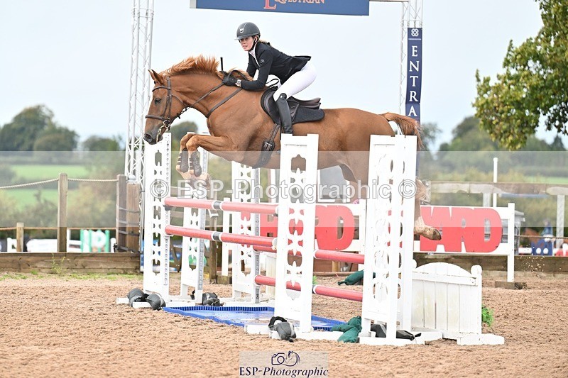 251003-132854-01129 - Cls 3 Foxhunter and 1.20m