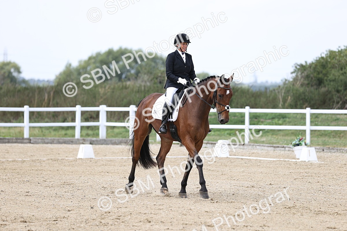 SBM_017497 - Class 14 - Novice 23 - 13.52-14.55