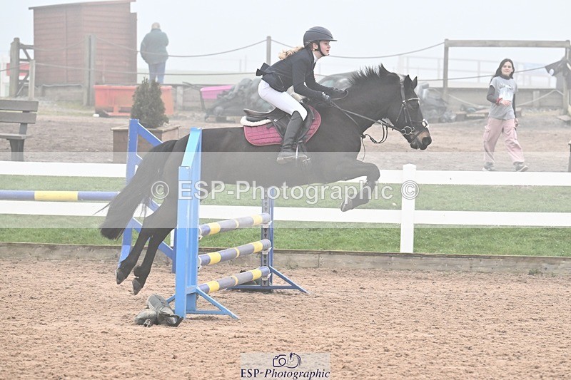 260308-142712-03222 - Cls 15 British Novice and 80cm