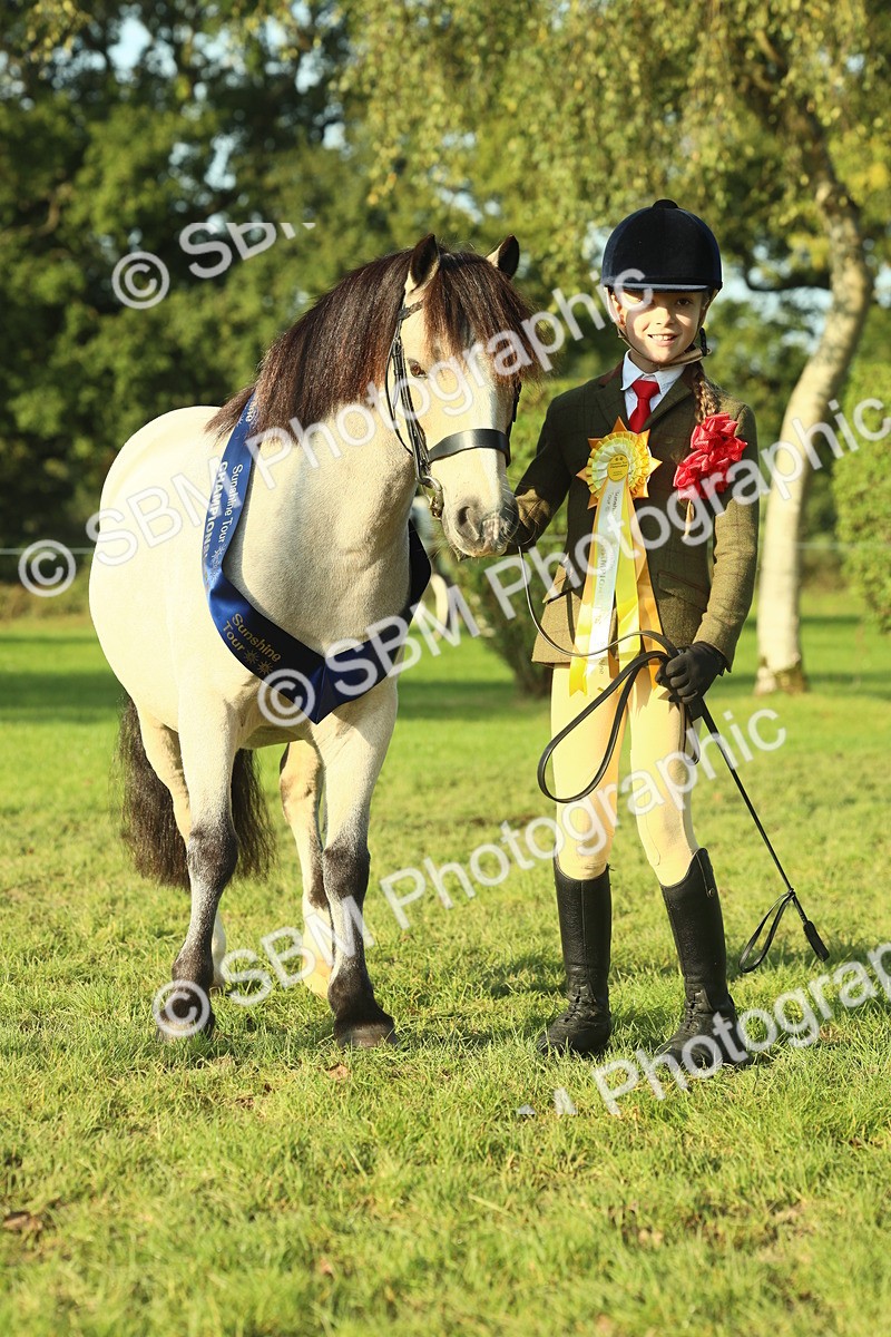 SBM_58474 - S37 - Starters In Hand Showing