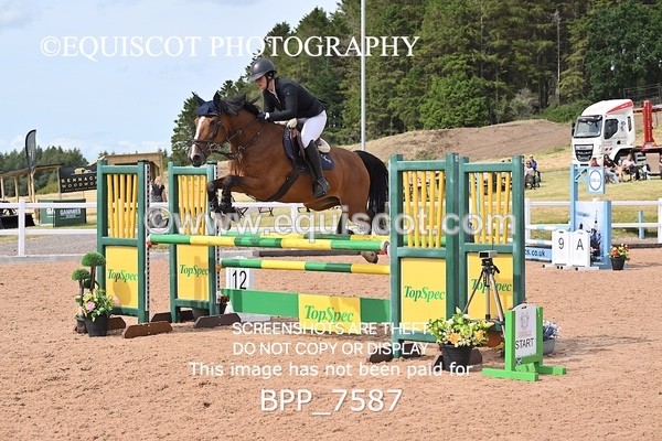 BPP_7587 - CLASS 15 FRI Senior 1.05m Open