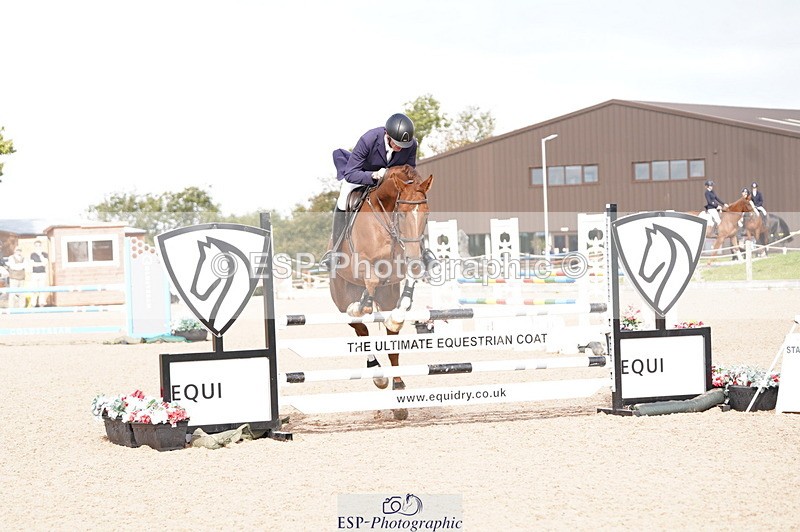 241004A-112318-00206 - Fri 02 Snr 1.05m Open