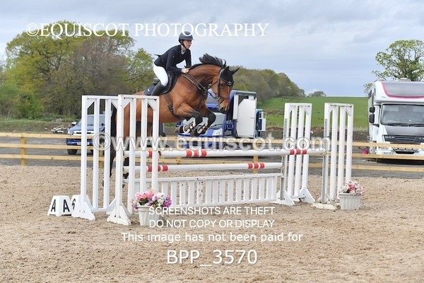 BPP_3570 - CLASS 18 SUN Senior Newcomers/ 1.10m Open