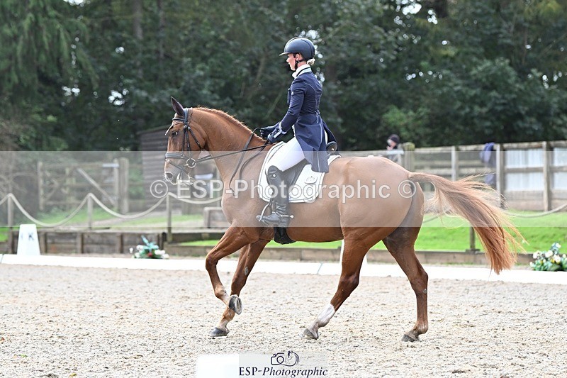 231019-121808-02721 - 043-OTTENTIK.NOBILITY-Dani.Evans-DR