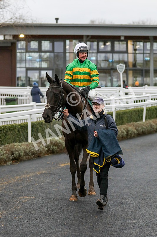 110124-Race 4-Hasthing-5111 - Race 4