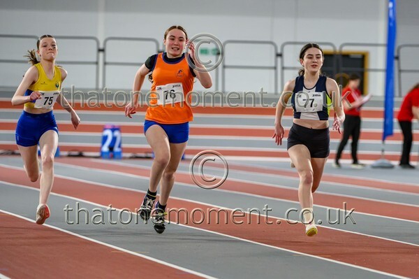 Age26SUN-927424 - Track Female