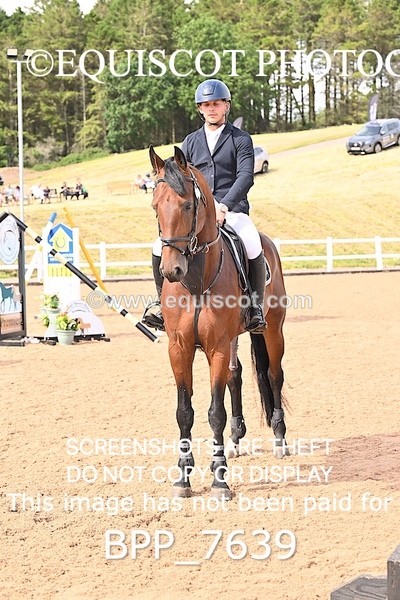 BPP_7639 - CLASS 15 FRI Senior 1.05m Open