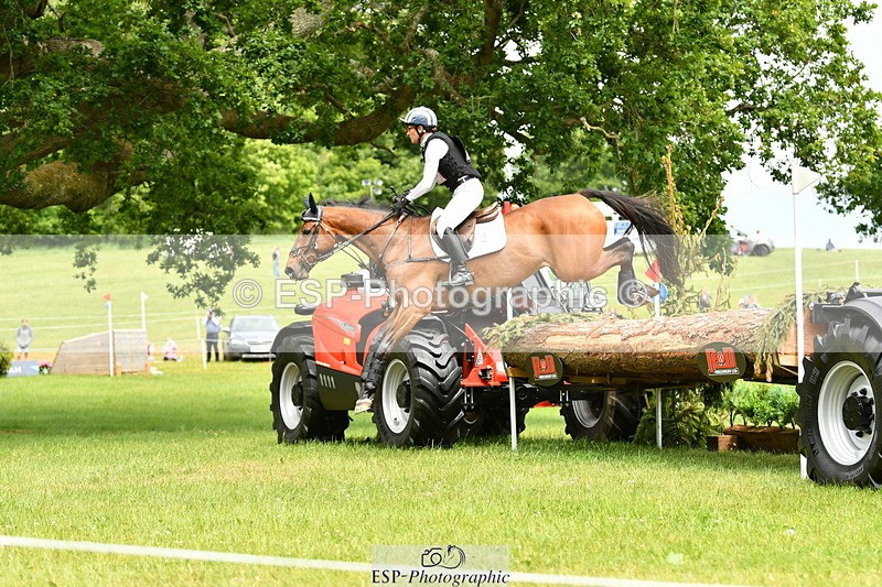 250525A-142125-16933 - D-476-Caroline.Powell-TIK.TOK