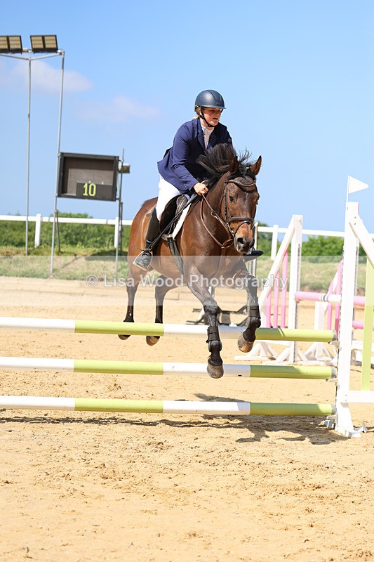 3E7A9619 - Class 8: Senior 80cm