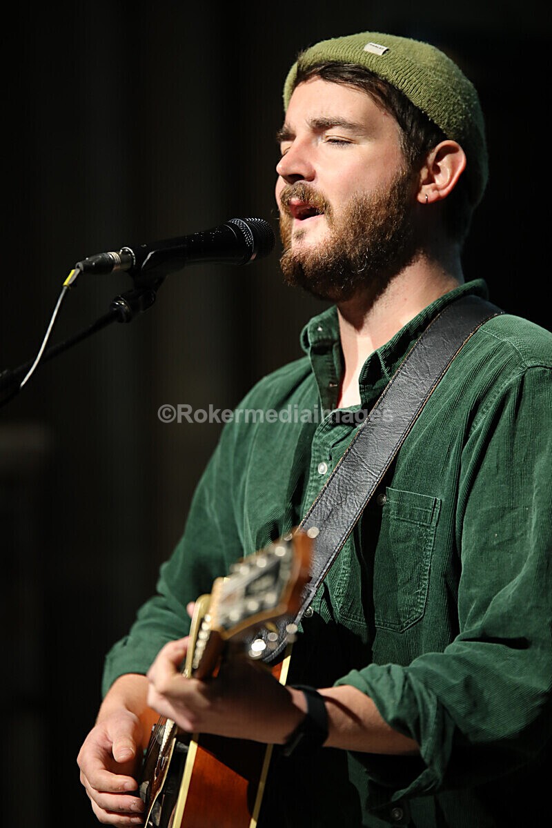 FOLK N BLUES-587 - FOLK and BLUES SEPT 2022