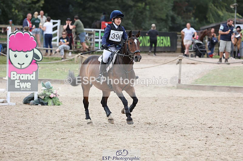 240823X-141600-18283 - 70cm R1 13.45 to 15.30