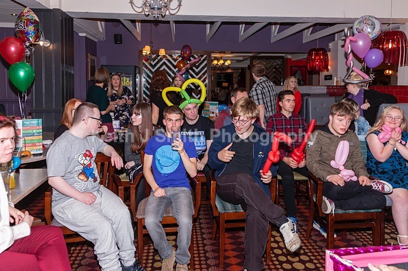 0SKJ0232 - Chris's 20th Birthday Party.