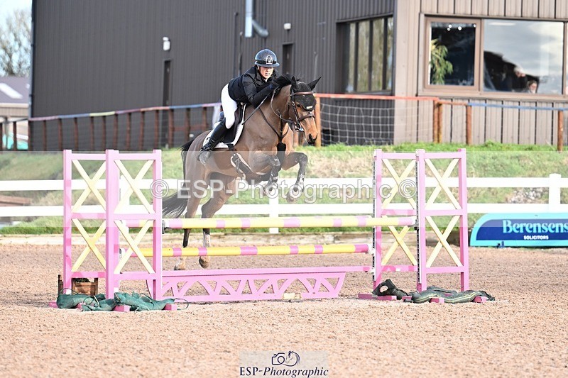 260128-103907-00131 - Clear Round & Brit Nov 90cm