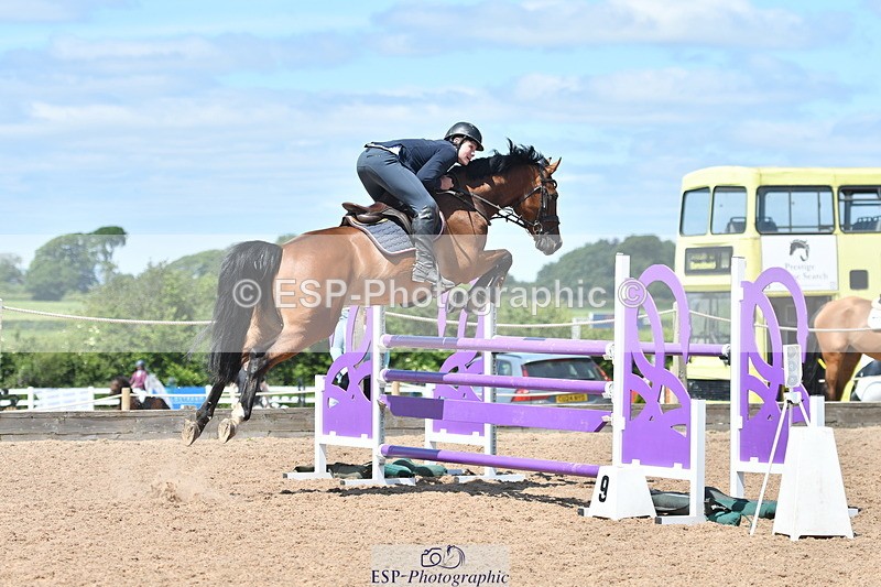 240609A-123130-05208 - Cls 18 Snr Newcomers and 1.10m Open