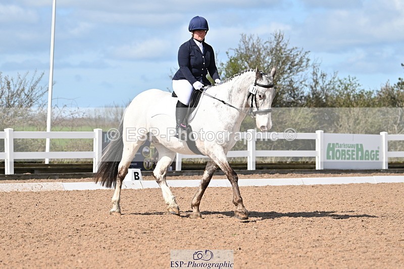 240324A-124406-02360 - Novice 28, 12.15 to 13.00