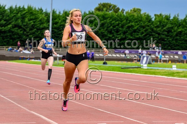CEM26-914652 - Track Female Set Two