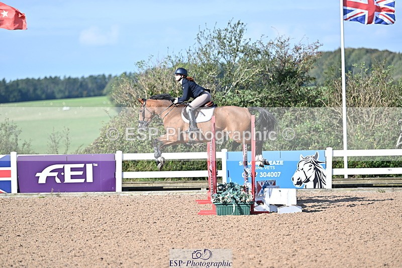241004A-104303-01314 - Fri 07 Snr Brit Nov & 90cm Open
