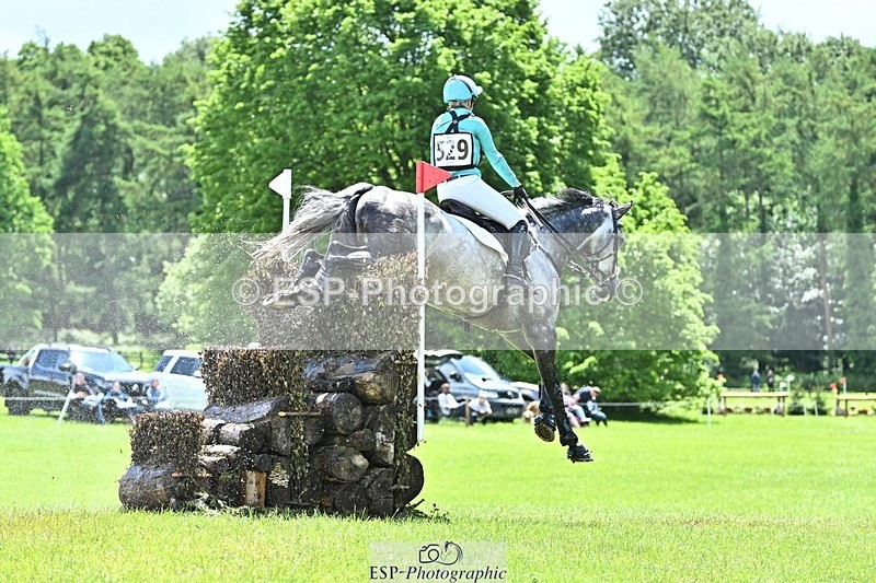 240526-121647-21917 - 529-SBH_BIG_WALL-Izzy_Taylor