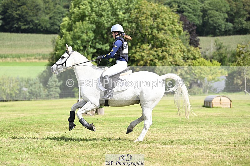 240825X-113143-32561 - 70cm XC 11.00 to 12.00