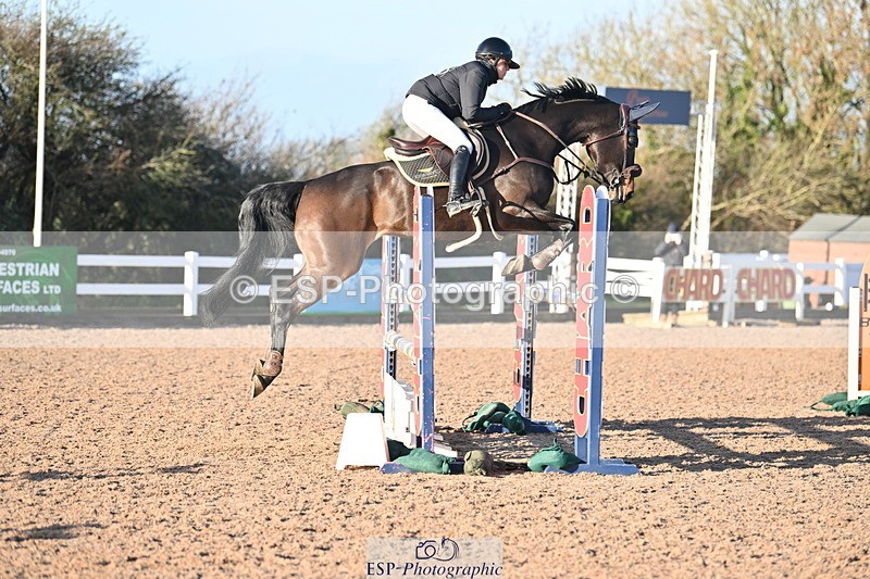 231210A-131435-02529 - Cls 20 Newcomers & 1.10m Open