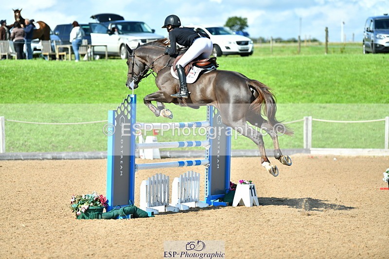 230723A-165925-13732 - Cls 8, 2 Star Medium 1.35m