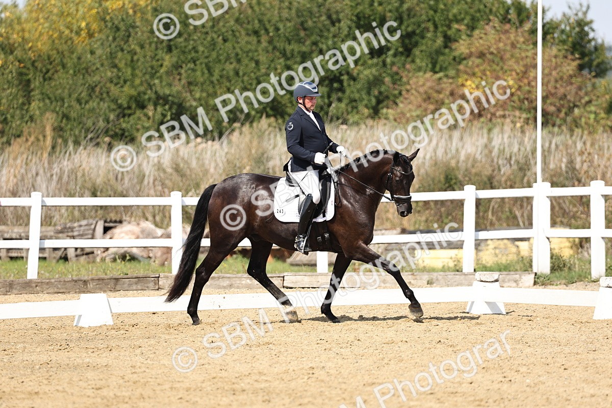 SBM_018622 - Class 16 - Novice 5 - 12.08-13.11