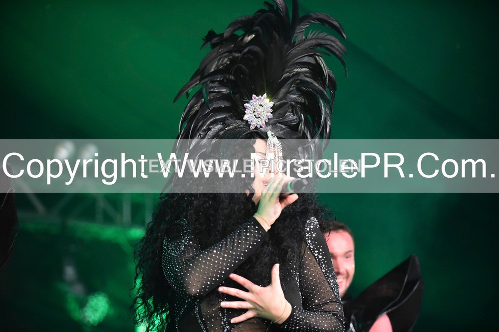 SH4_6997 - The Cher Experience