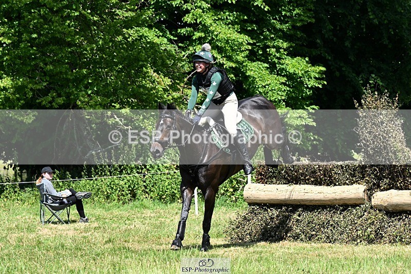 240629X-120232-2342 - 051-Marie_Webber-BENNY'S_DOUBLE_DIAMOND