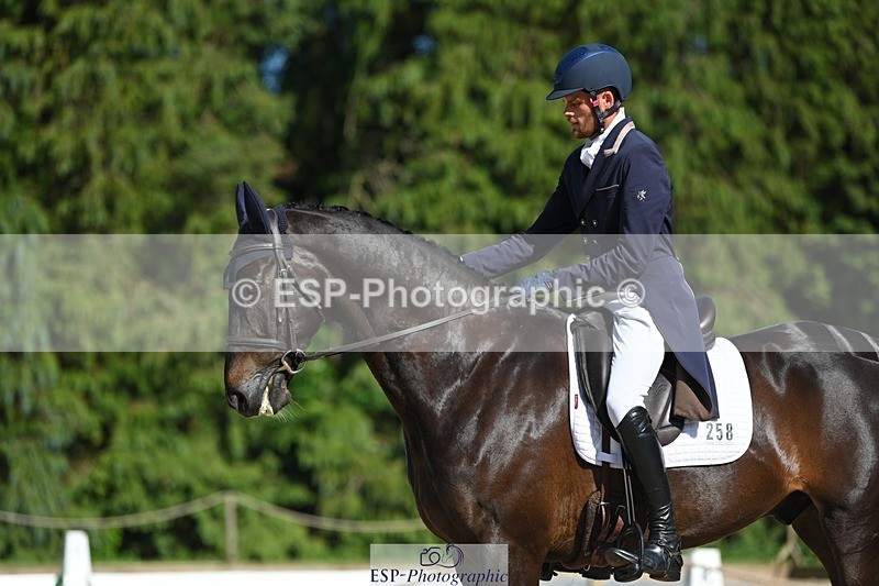 230526-165641-07453 - 258-DHI_KING_NELSON-Barnie_Brotherton-WEDTrotUp+DR