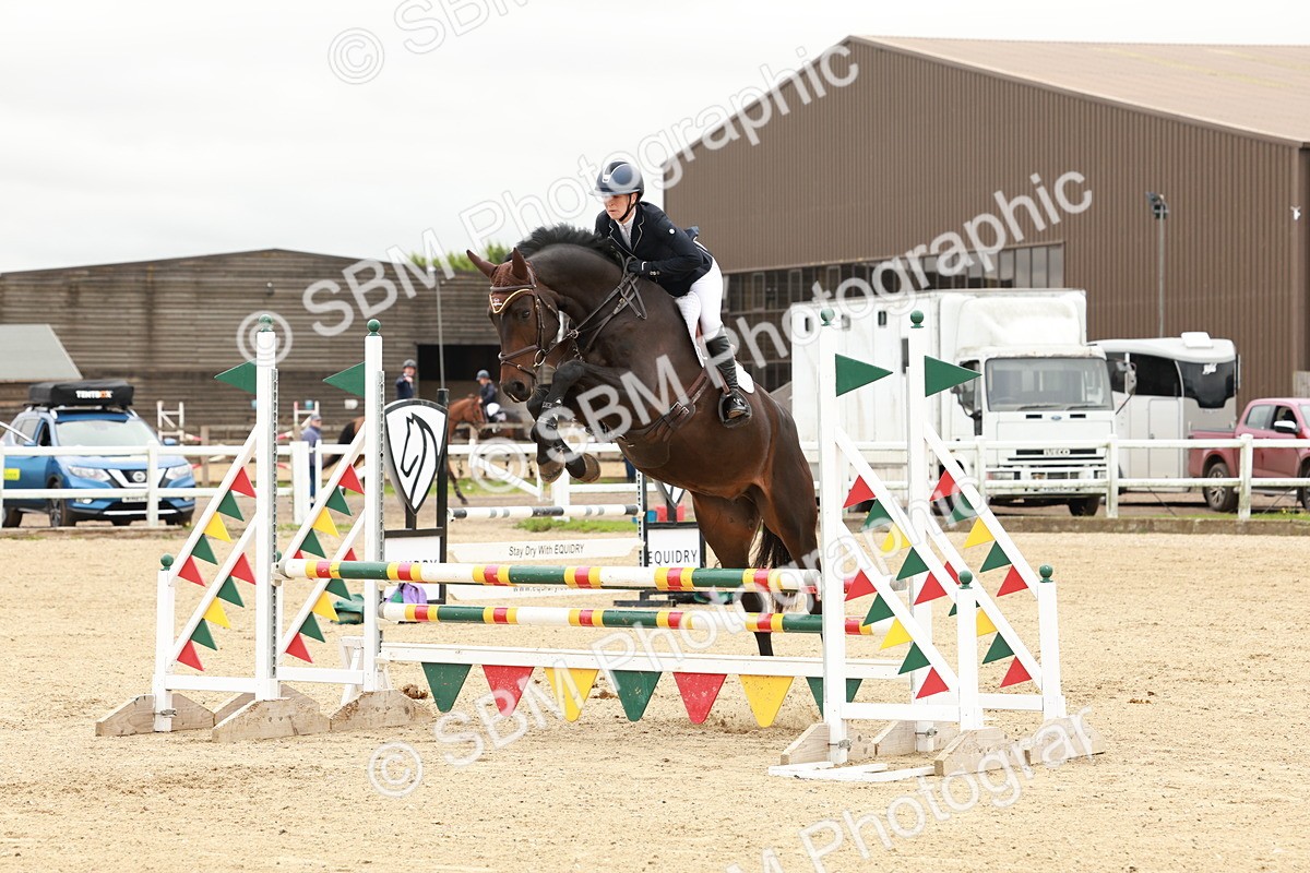 1I0A6826 - Class 2 - Senior British Novice