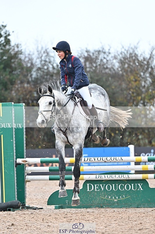 251115-133931-00926 - Cls 16-18 Children on Horses