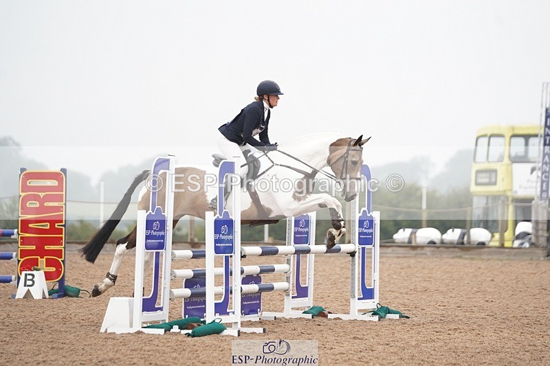 240901A-142710-10027 - 568-Chloe.Robinson-BRACKENSPA'S.KEEP.A.SECRET