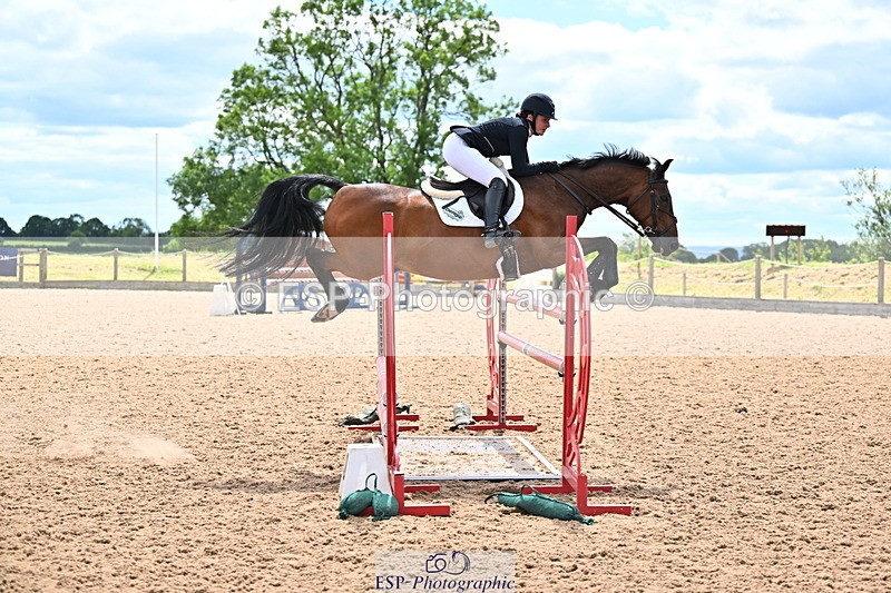 240608A-150048-02868 - Cls 5 Snr Foxhunter and 1.20m Open