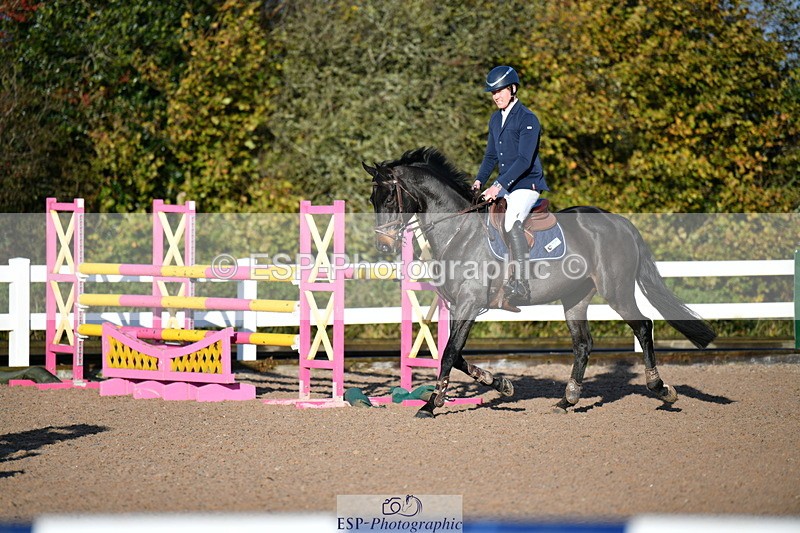 231110A-101903-00052 - Cls 1 Clear Round