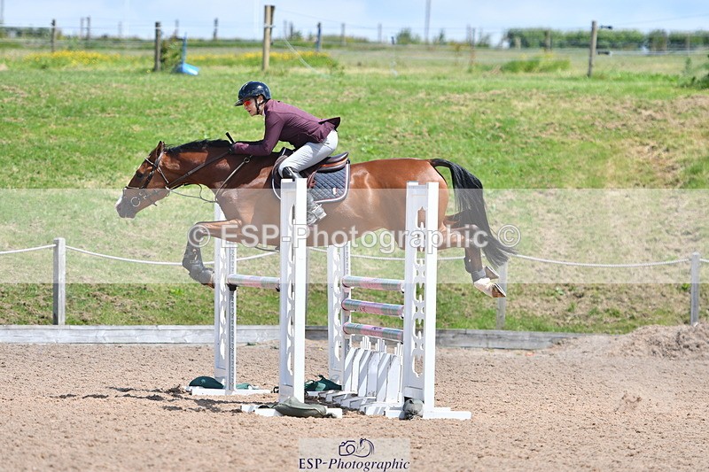 240609A-122816-05175 - Cls 18 Snr Newcomers and 1.10m Open