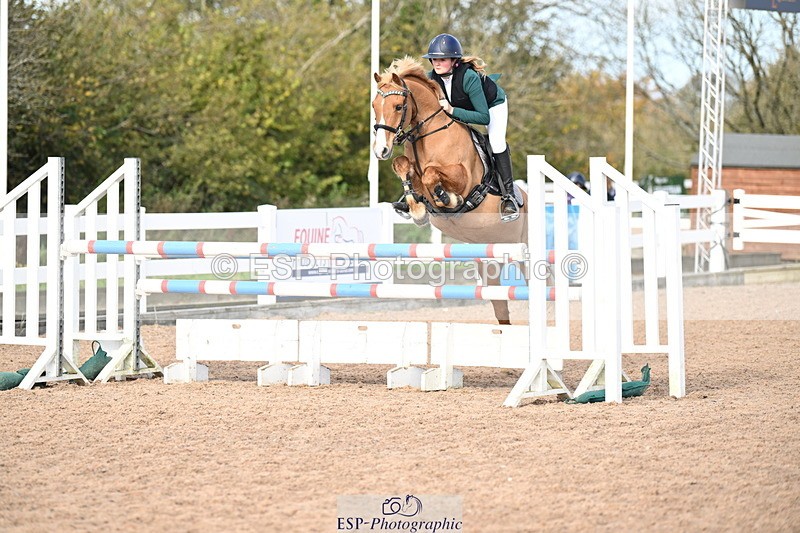 241026A-130205-00954 - SAT Cls 10 Pony Foxhunter and 1.10m Open