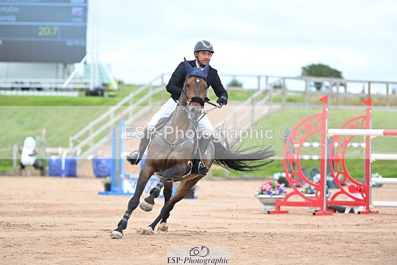 230721A-151836-07162 - Cls 10, 2 Star Big 1.45m Start to break