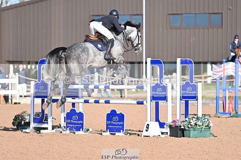 231014A-102405-04084 - Cls 18 Newcomers & 1.10m Open