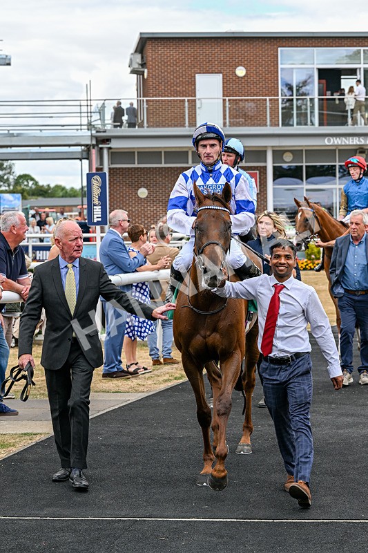 010826-Race 3-Brighton Beach-2784 - Race 3 14.43pm Theakston Great Yorkshire Pint EBF Novice Stakes