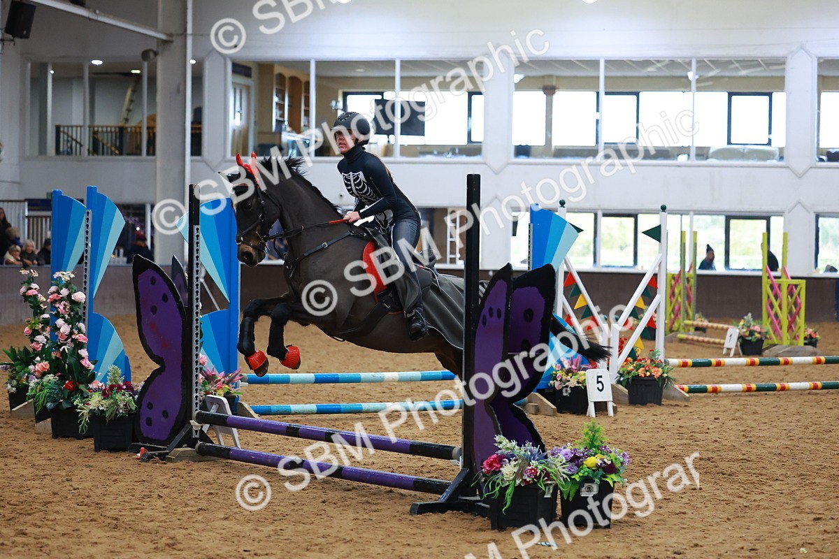 SBM_001601 - Class 3 - Horse & Hound (60cm)